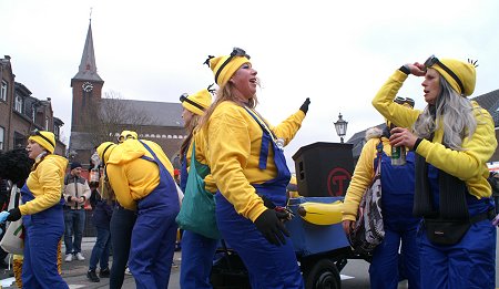 Minions Kirchplatz Sevelen