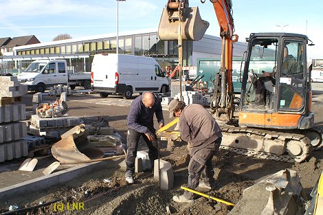 Fertigstellung Außenfläche und Parkplatz